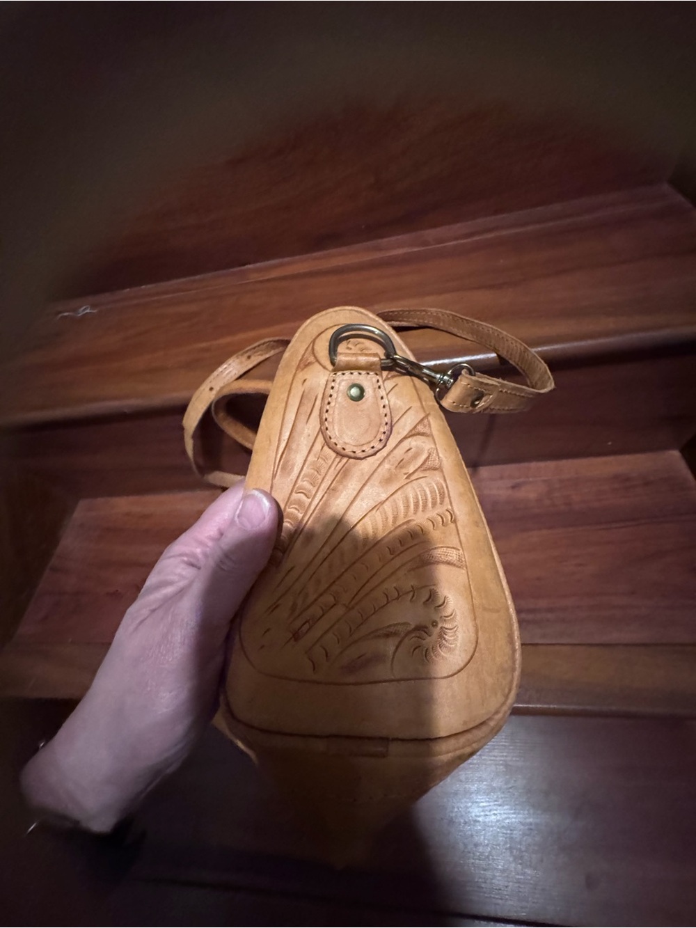 VINTAGE Hand-Tooled Tan Leather Satchel Bag - Picture 3 of 6
